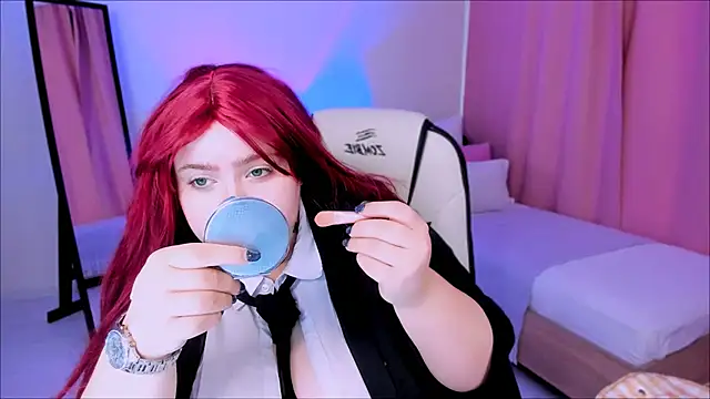 Snapshot of love_insidee chatting on 12.05.24 love insidee online show from 12.05.24