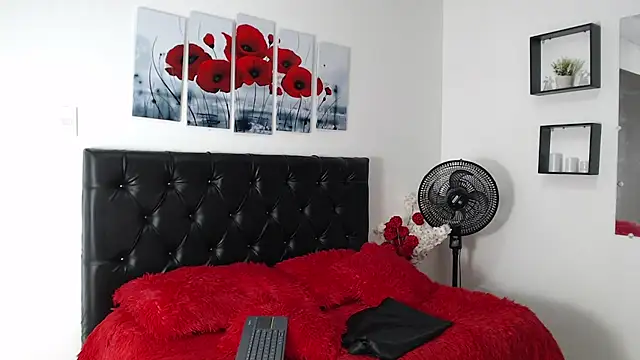 lily f00x online show from 12.05.24