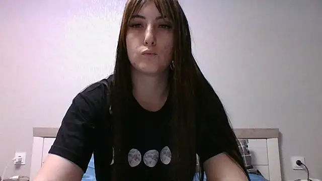 Moniic Moon online show from 01.31.25