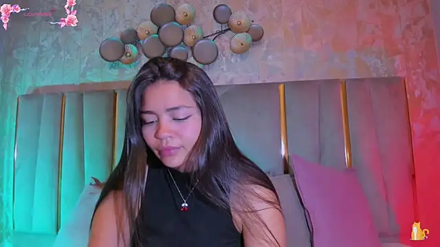 KimDevinne online show from 04.22.26