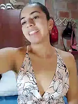 Snapshot of anngela01 chatting on 12.27.24 anngela01 online show from 12.27.24