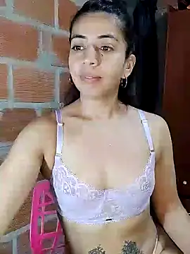 Snapshot of anngela01 chatting on 01.02.25 anngela01 online show from 01.02.25