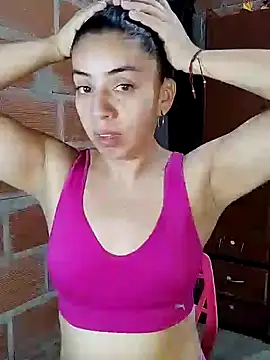 Snapshot of anngela01 chatting on 01.12.25 anngela01 online show from 01.12.25