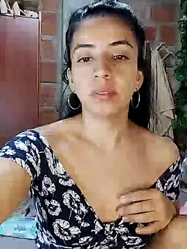 Snapshot of anngela01 chatting on 01.16.25 anngela01 online show from 01.16.25