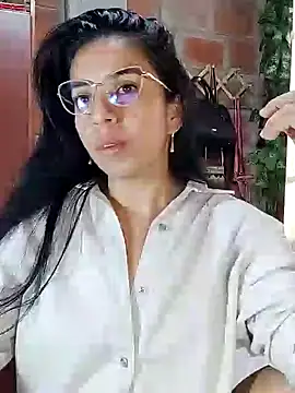 Snapshot of anngela01 chatting on 01.29.25 anngela01 online show from 01.29.25