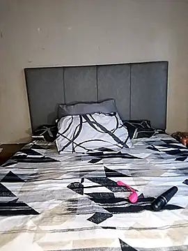 ThickPearlx23 online show from 02.08.26