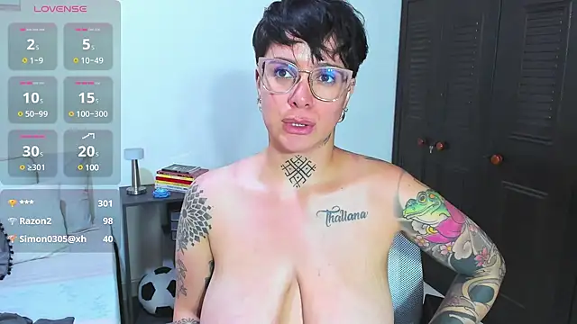 Snapshot of KatInk chatting on 12.02.24 KatInk online show from 12.02.24