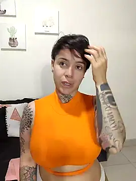 Snapshot of KatInk chatting on 02.04.25 KatInk online show from 02.04.25