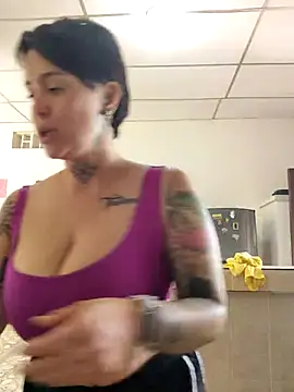 Snapshot of KatInk chatting on 03.20.25 KatInk online show from 03.20.25