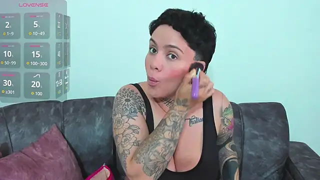 Snapshot of KatInk chatting on 10.25.25 KatInk online show from 10.25.25