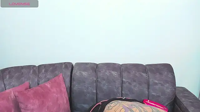 Snapshot of KatInk chatting on 10.28.25 KatInk online show from 10.28.25