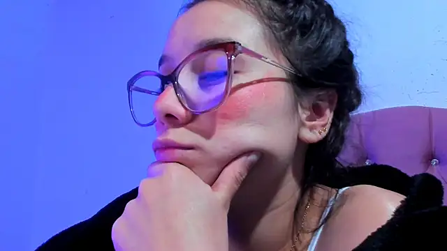 Snapshot of teffy_lee chatting on 12.03.24 teffy lee online show from 12.03.24