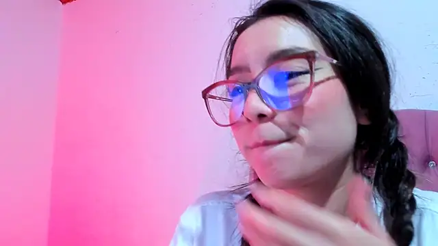 Snapshot of teffy_lee chatting on 12.08.24 teffy lee online show from 12.08.24