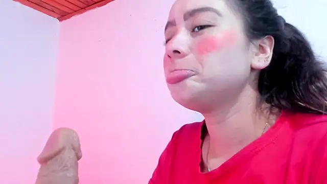 Snapshot of teffy_lee chatting on 12.22.24 teffy lee online show from 12.22.24