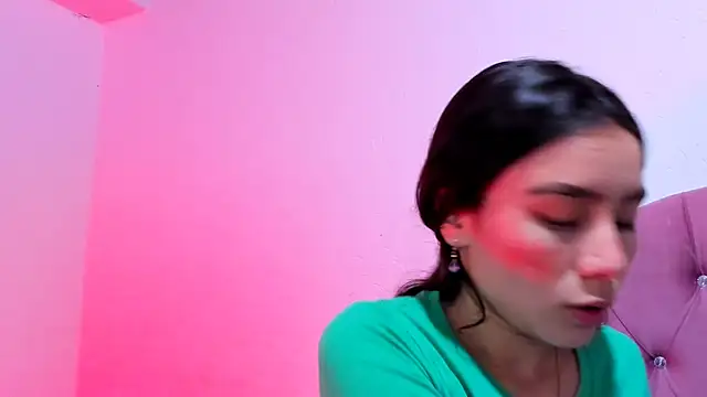 Snapshot of teffy_lee chatting on 12.29.24 teffy lee online show from 12.29.24