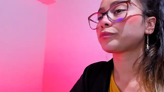 Snapshot of teffy_lee chatting on 12.31.24 teffy lee online show from 12.31.24