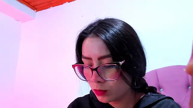 Snapshot of teffy_lee chatting on 01.14.25 teffy lee online show from 01.14.25