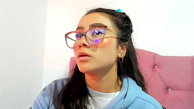 Snapshot of teffy_lee chatting on 02.06.25 teffy lee online show from 02.06.25