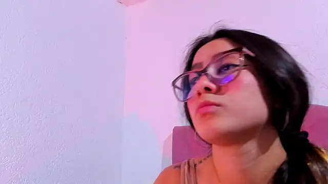 Snapshot of teffy_lee chatting on 02.24.25 teffy lee online show from 02.24.25