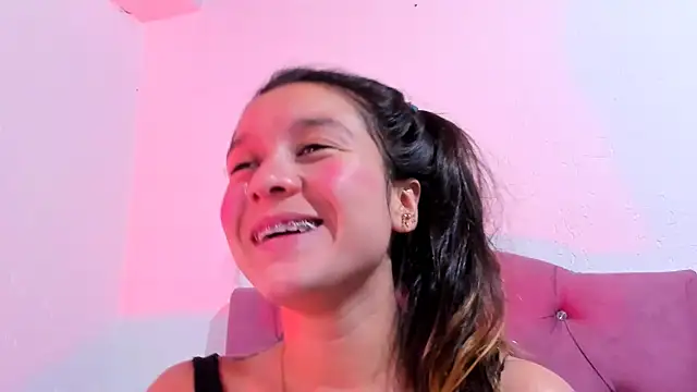 Snapshot of teffy_lee chatting on 02.28.25 teffy lee online show from 02.28.25