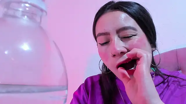 Snapshot of teffy_lee chatting on 03.16.25 teffy lee online show from 03.16.25