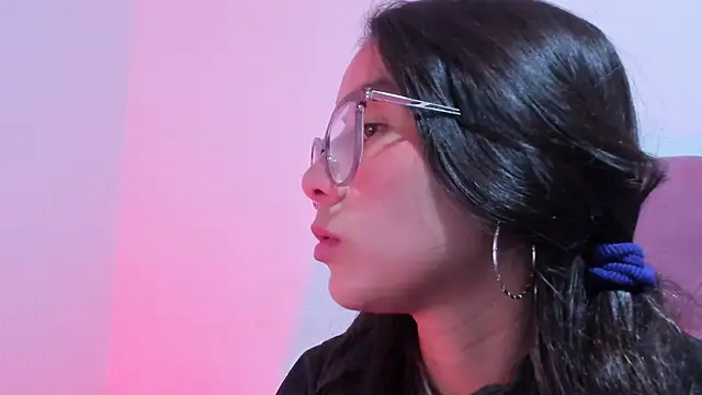 Snapshot of teffy_lee chatting on 03.17.25 teffy lee online show from 03.17.25