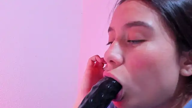 Snapshot of teffy_lee chatting on 03.22.25 teffy lee online show from 03.22.25