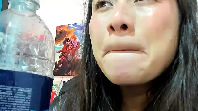 Snapshot of teffy_lee chatting on 10.25.25 teffy lee online show from 10.25.25