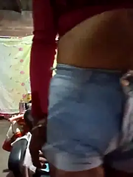 Snapshot of yovana13 chatting on 02.16.26 yovana13 online show from 02.16.26