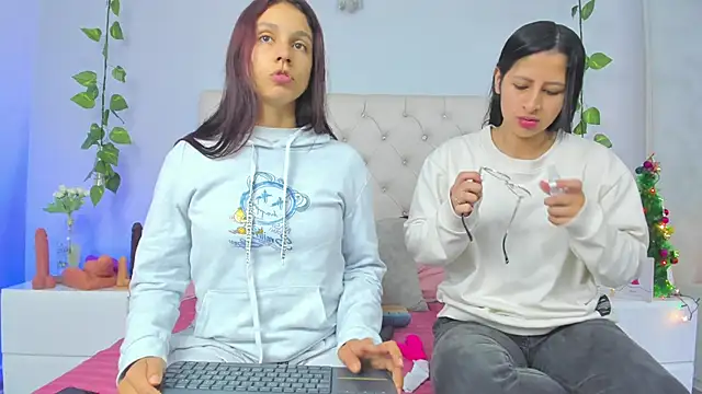 Luci And Sofi online show from 01.08.25