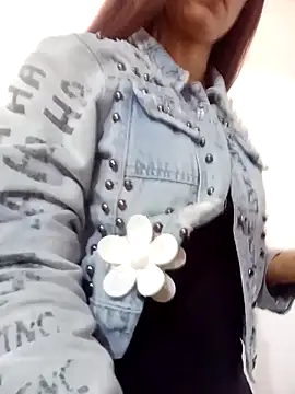 Luci And Sofi online show from 10.17.25