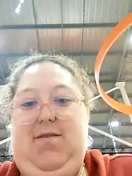 Snapshot of Chloee_ep chatting on 01.08.25 Chloee ep online show from 01.08.25