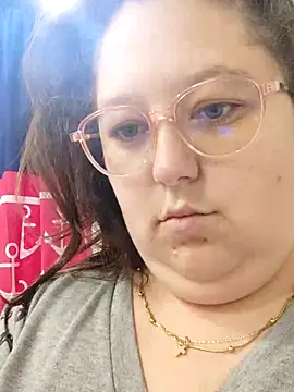 Snapshot of Chloee_ep chatting on 02.25.25 Chloee ep online show from 02.25.25