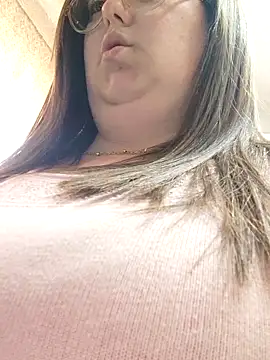 Snapshot of Chloee_ep chatting on 03.20.25 Chloee ep online show from 03.20.25