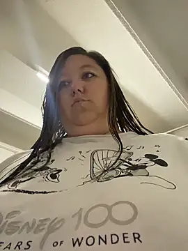 Snapshot of Chloee_ep chatting on 09.24.25 Chloee ep online show from 09.24.25