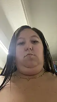 Snapshot of Chloee_ep chatting on 10.12.25 Chloee ep online show from 10.12.25