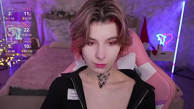 HaylaAmber online show from 12.17.24