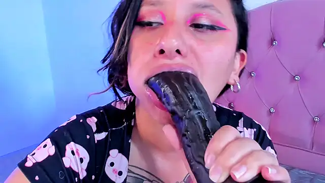 Mila nixon02 online show from 12.02.24