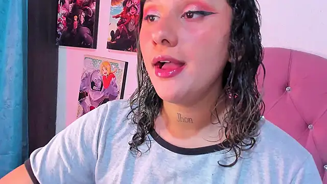 Mila nixon02 online show from 10.17.25