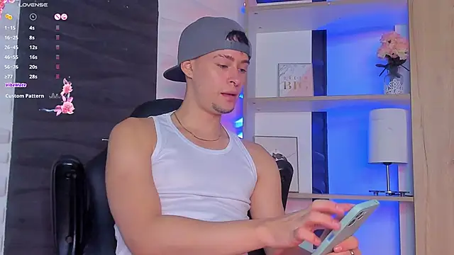 JadeSmiith  online show from 12.14.24