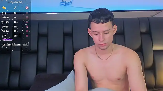 JadeSmiith  online show from 01.24.25