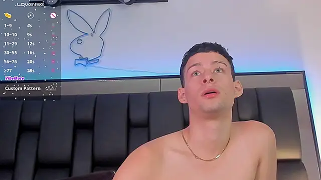 JadeSmiith  online show from 01.27.25