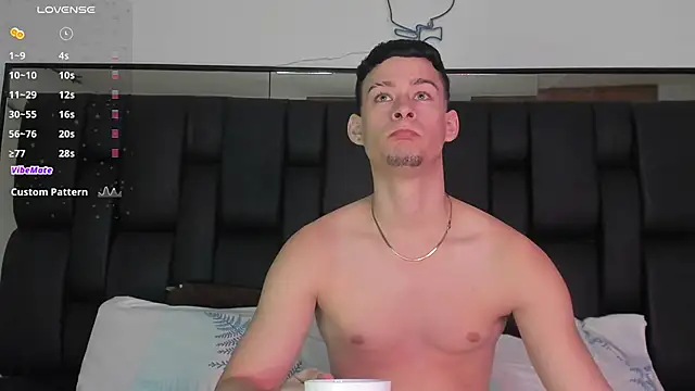 JadeSmiith  online show from 02.25.25