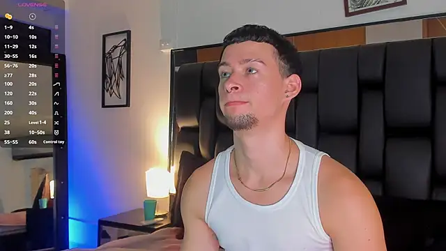 JadeSmiith  online show from 09.19.25