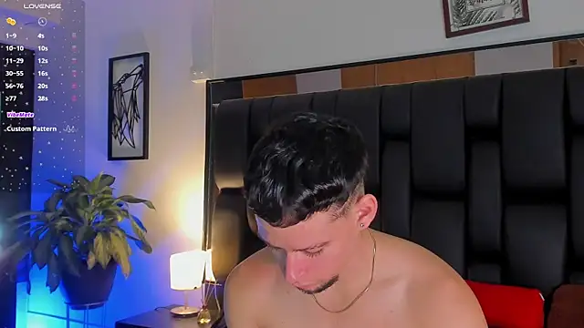 JadeSmiith  online show from 10.07.25