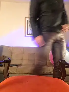 Snapshot of bradley_colt chatting on 01.05.25 bradley colt online show from 01.05.25