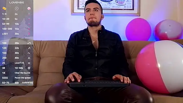 Snapshot of bradley_colt chatting on 01.06.25 bradley colt online show from 01.06.25