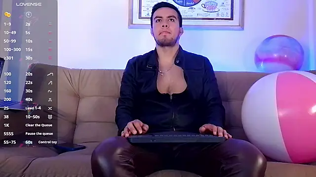 Snapshot of bradley_colt chatting on 01.26.25 bradley colt online show from 01.26.25