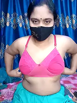 Snapshot of Hot_Maleka chatting on 01.25.25 Hot Maleka online show from 01.25.25