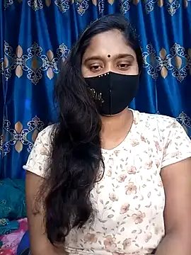 Snapshot of Hot_Maleka chatting on 01.26.25 Hot Maleka online show from 01.26.25
